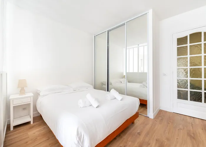 아파트 Stylish 1bd Flat With Patio Rue Des Petites Ecuries